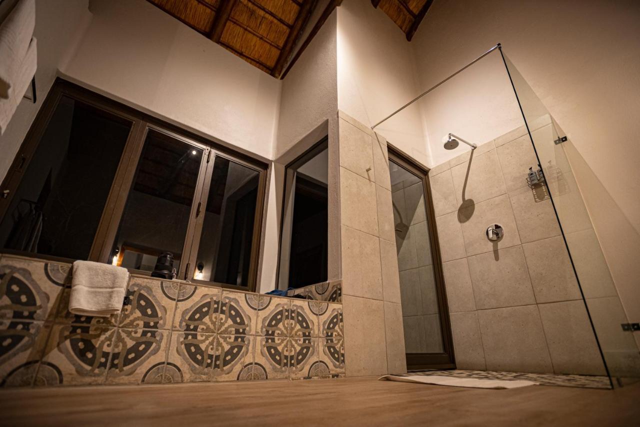 Elephant Plains Game Lodge เขตอนุรักษ์พันธุ์สัตว์ป่าซาบีแซนด์ ภายนอก รูปภาพ