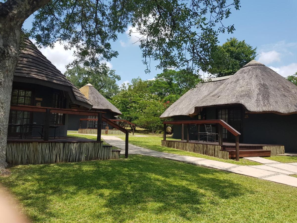 Elephant Plains Game Lodge เขตอนุรักษ์พันธุ์สัตว์ป่าซาบีแซนด์ ภายนอก รูปภาพ
