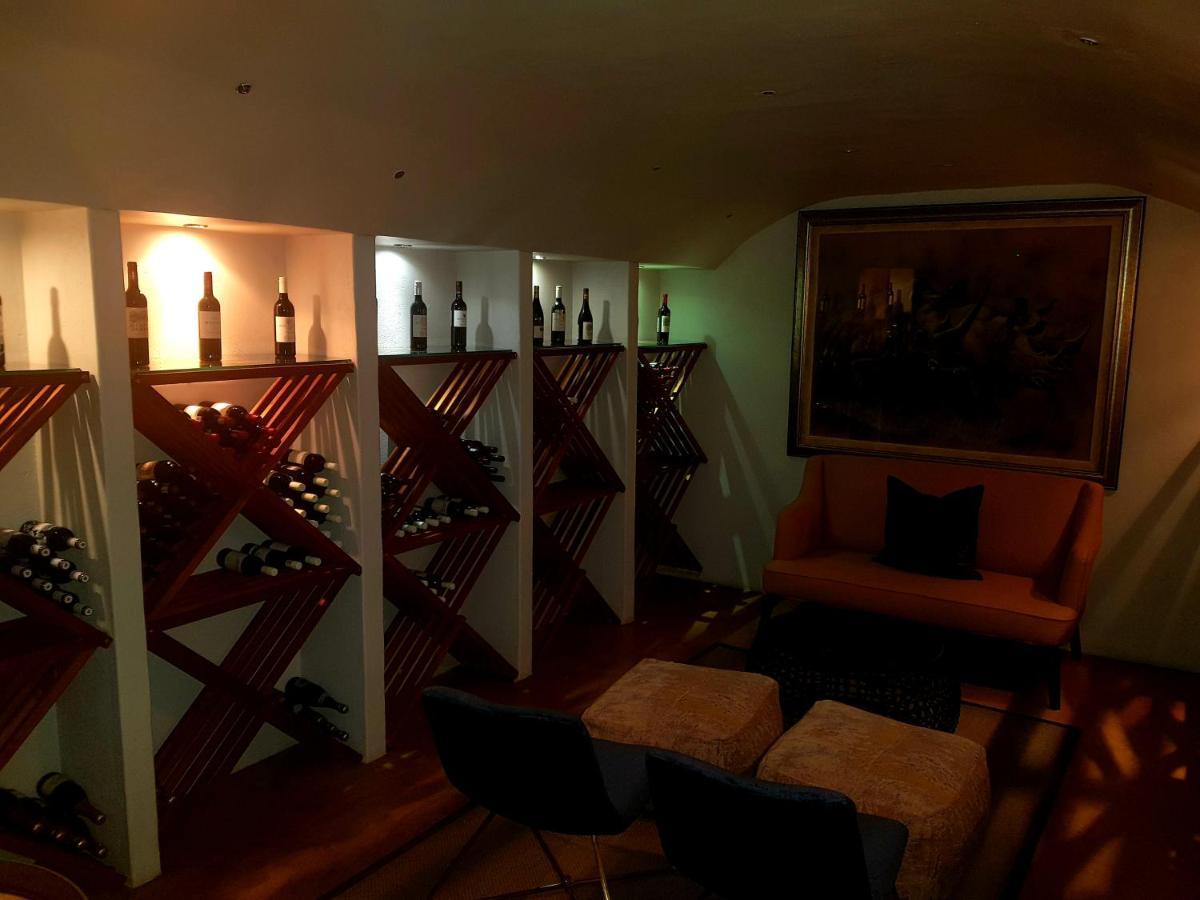 Elephant Plains Game Lodge เขตอนุรักษ์พันธุ์สัตว์ป่าซาบีแซนด์ ภายนอก รูปภาพ