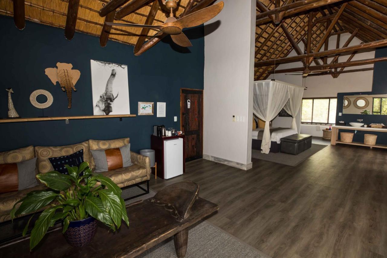 Elephant Plains Game Lodge เขตอนุรักษ์พันธุ์สัตว์ป่าซาบีแซนด์ ภายนอก รูปภาพ