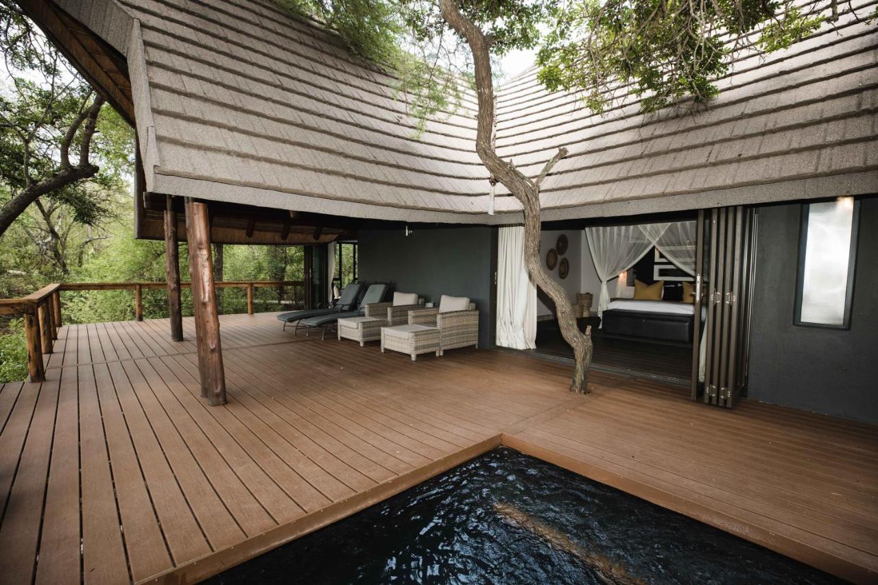 Elephant Plains Game Lodge เขตอนุรักษ์พันธุ์สัตว์ป่าซาบีแซนด์ ภายนอก รูปภาพ