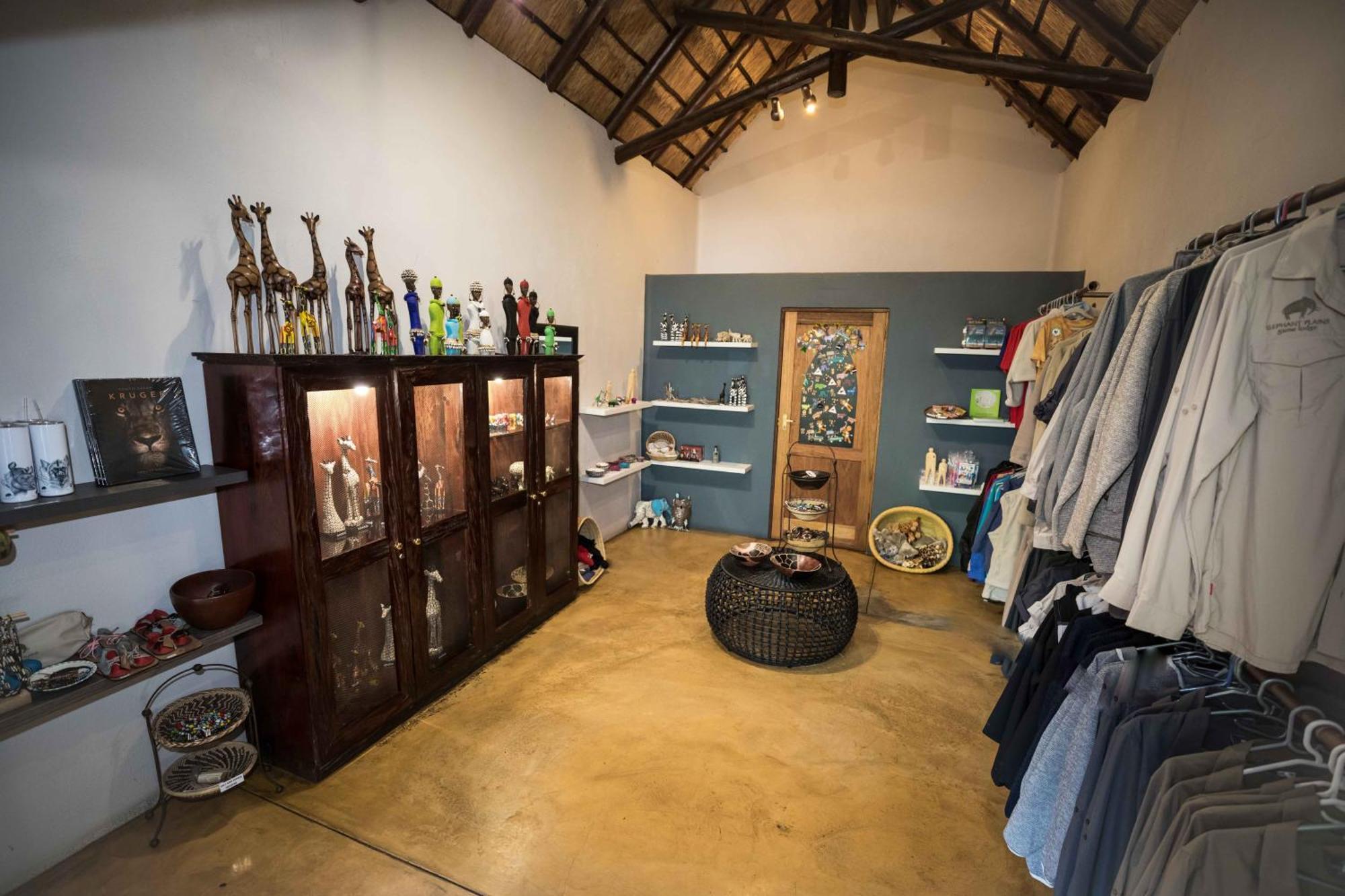 Elephant Plains Game Lodge เขตอนุรักษ์พันธุ์สัตว์ป่าซาบีแซนด์ ภายนอก รูปภาพ
