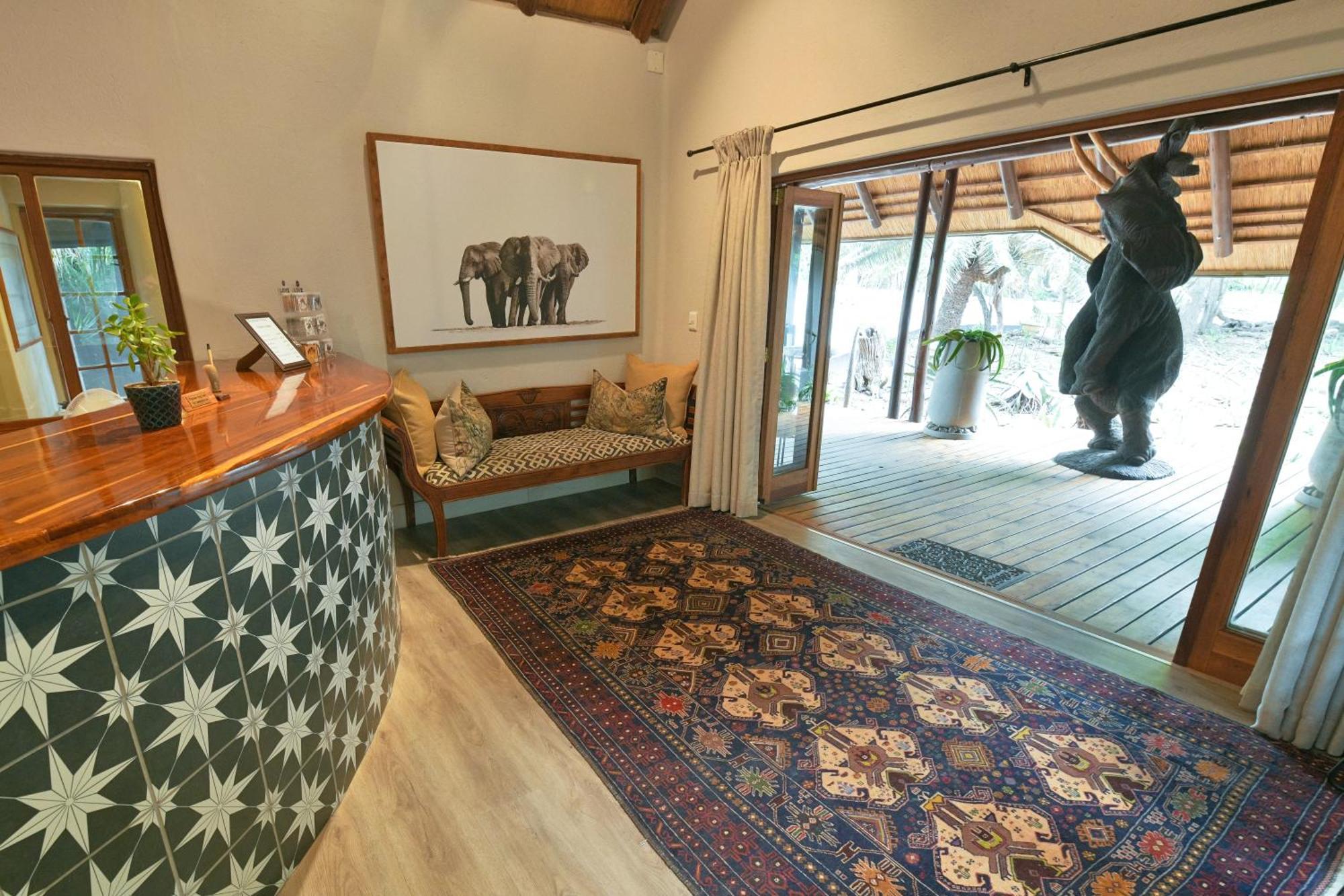 Elephant Plains Game Lodge เขตอนุรักษ์พันธุ์สัตว์ป่าซาบีแซนด์ ภายนอก รูปภาพ