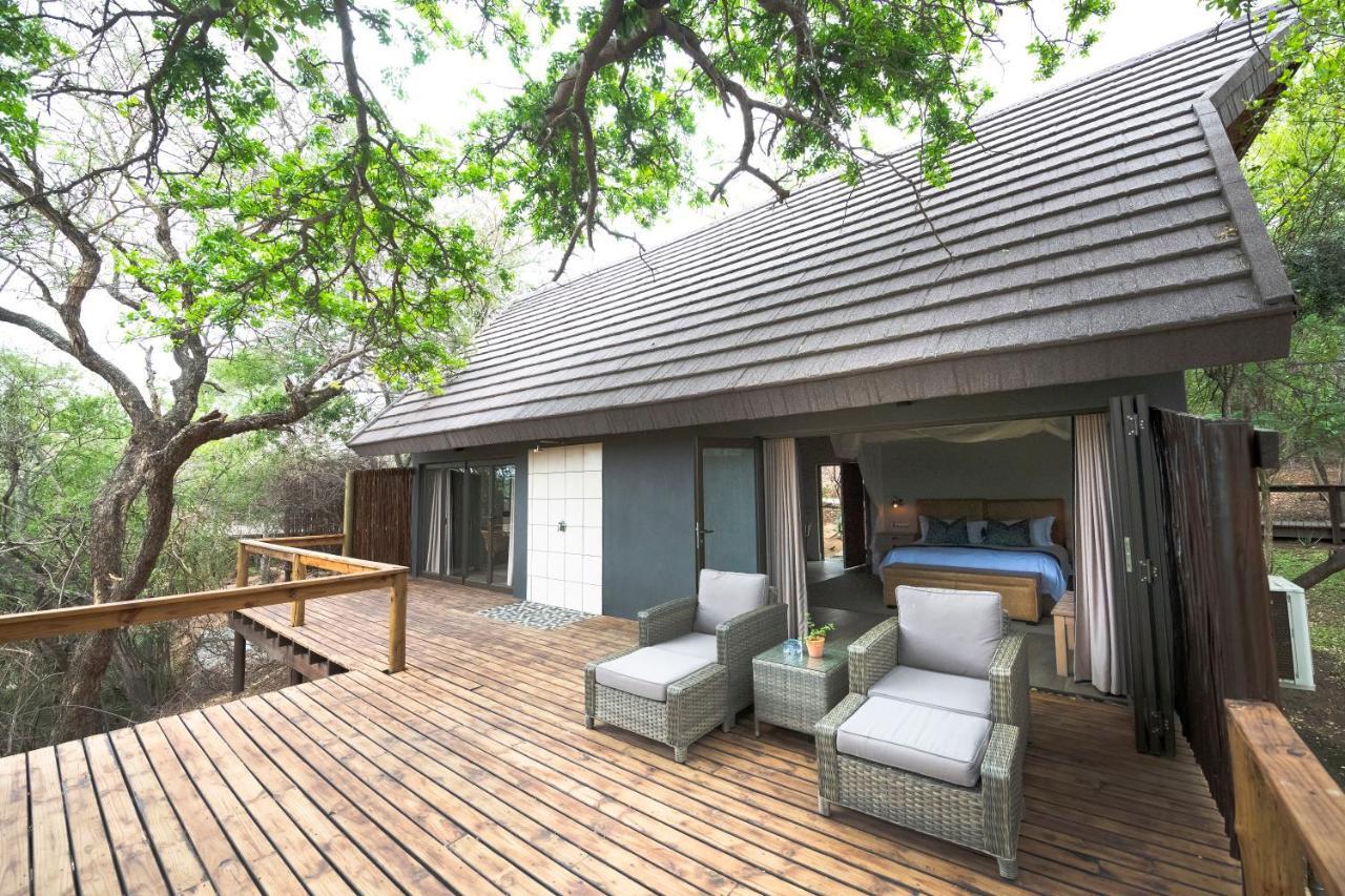Elephant Plains Game Lodge เขตอนุรักษ์พันธุ์สัตว์ป่าซาบีแซนด์ ภายนอก รูปภาพ