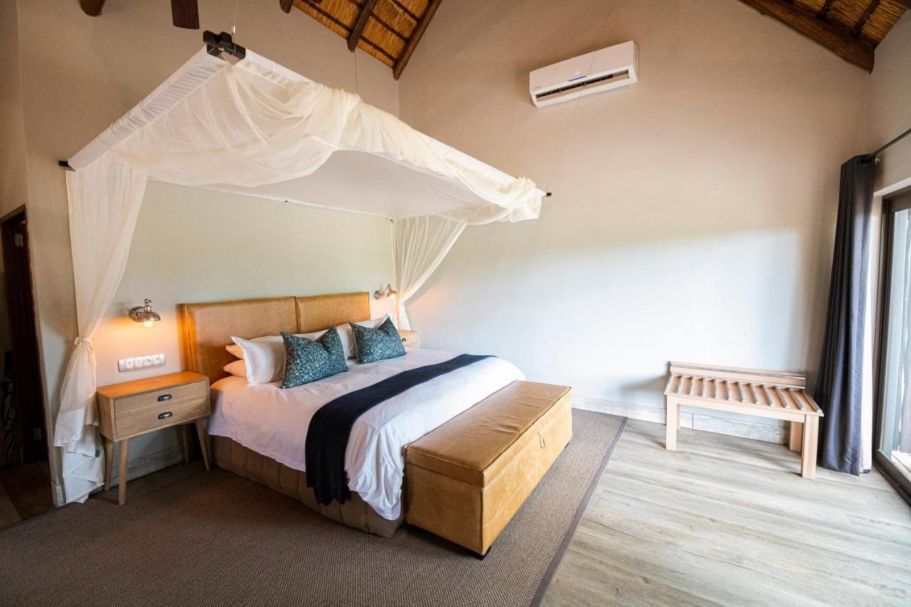 Elephant Plains Game Lodge เขตอนุรักษ์พันธุ์สัตว์ป่าซาบีแซนด์ ภายนอก รูปภาพ