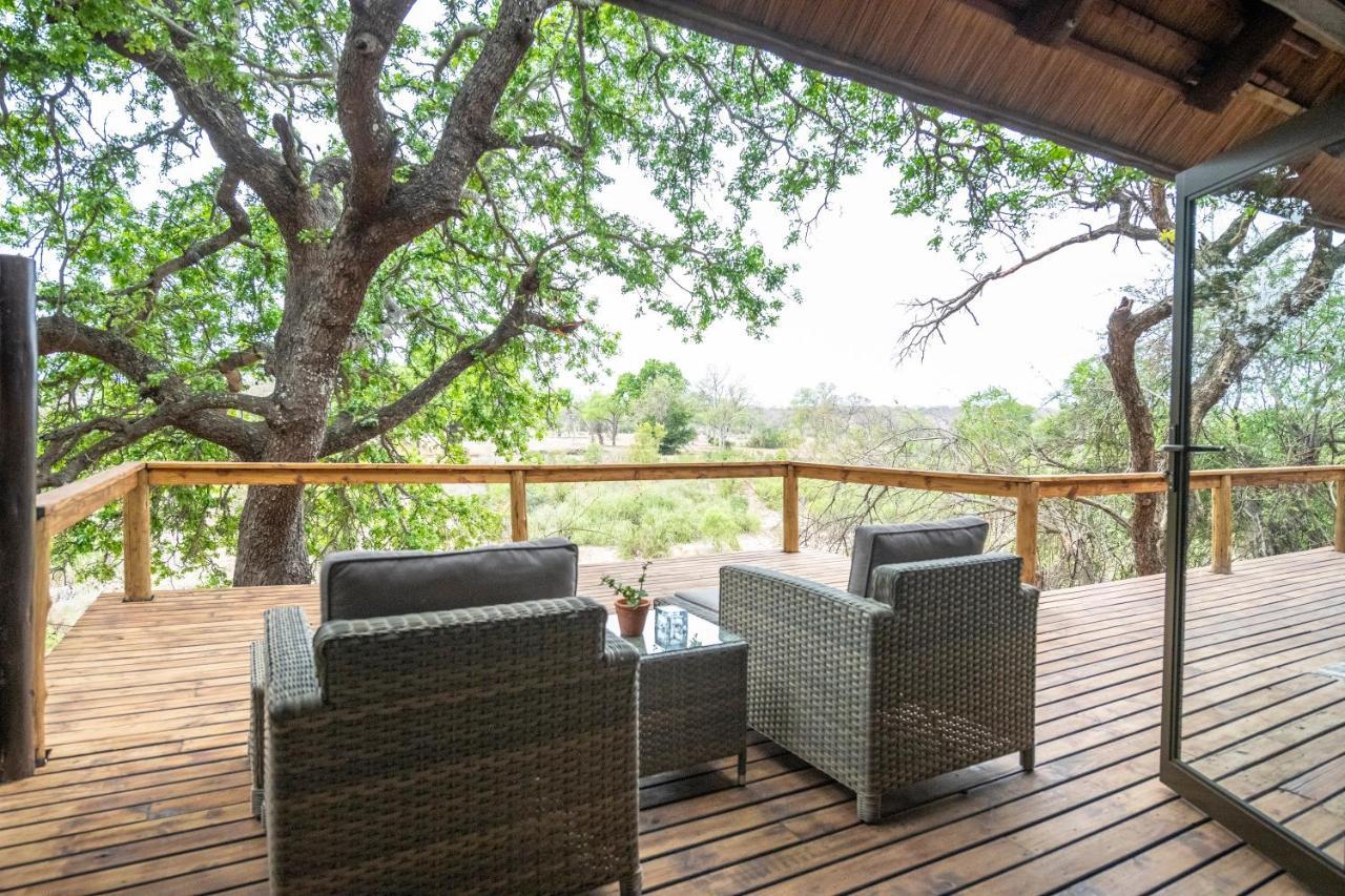 Elephant Plains Game Lodge เขตอนุรักษ์พันธุ์สัตว์ป่าซาบีแซนด์ ภายนอก รูปภาพ